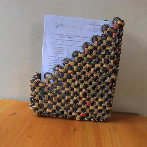 Desk organizer